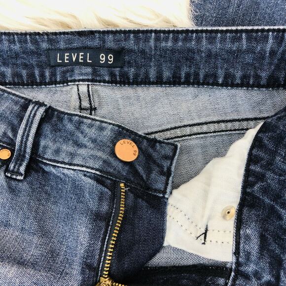 Level 99 Women's Amber Slouchy Crop Skinny Jeans Sz 26 Distressed Raw Hem Zip - Picture 4 of 7